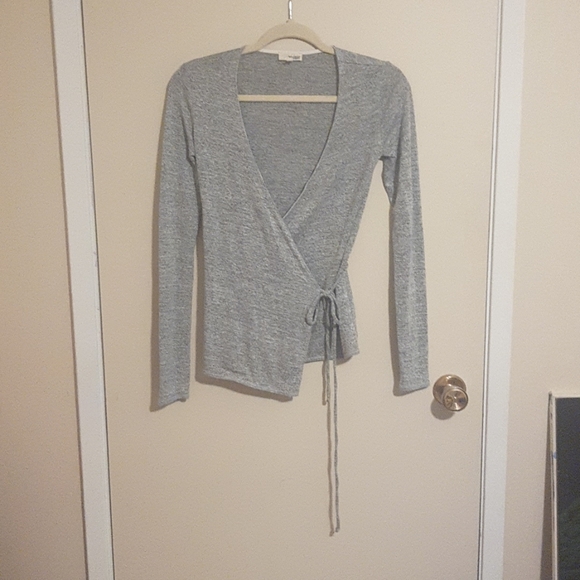 Aritzia Tops - *SOLD*Wilfred Free deep v wrap top